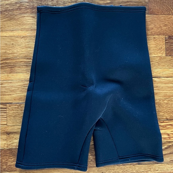 NWT Vintage 90s Bollinger Neoprene Super Trim Fitness Shorts Unisex Size Small - Picture 4 of 7